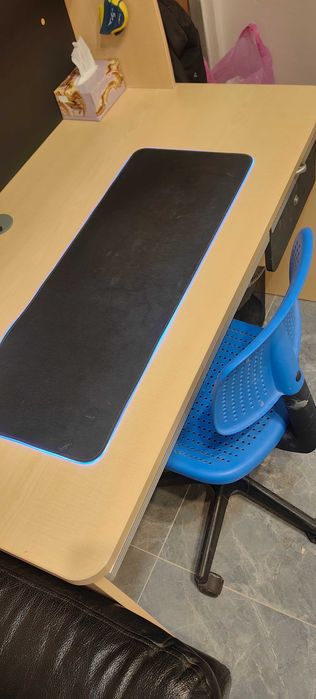 Продам стол письменный школьный cilek