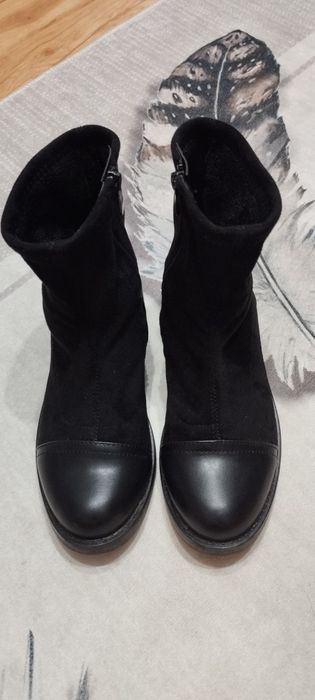 Боти от кожа и велур