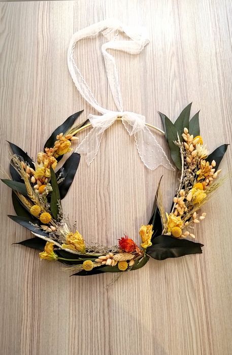 Coroniță din flori naturale