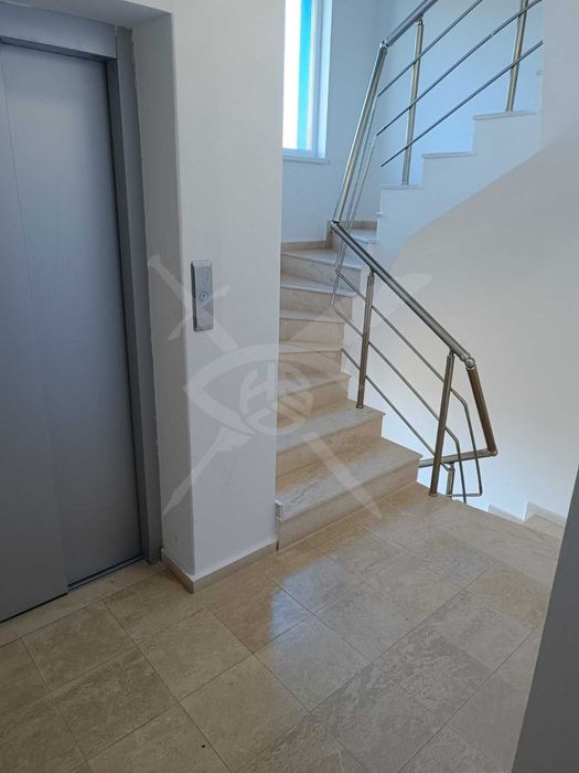 Продава се Двустаен апартамент в Поморие - 57 кв.м за 1053 €/кв.м - Снимка #1