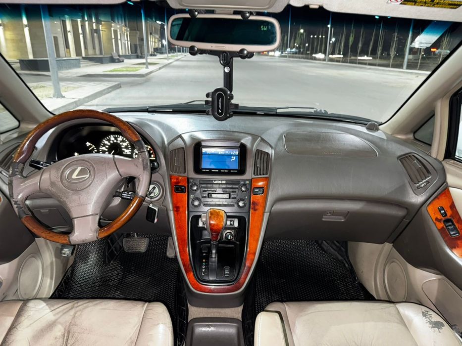 лексус автомобиль