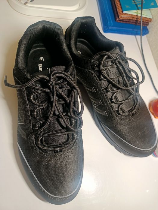 Кроссовки мужские размер 42