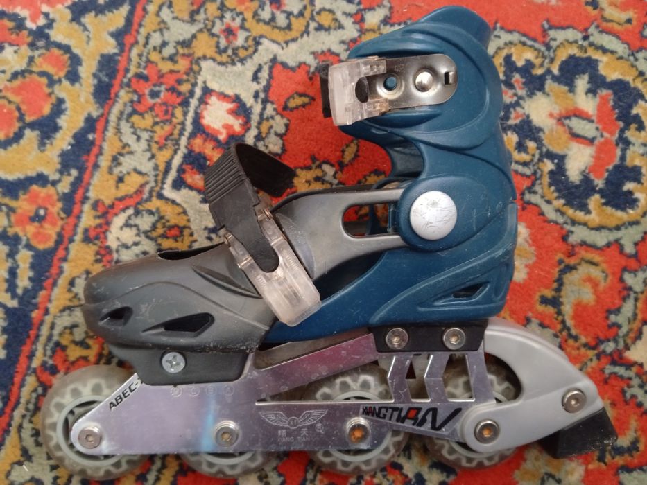 Продам роликовые коньки