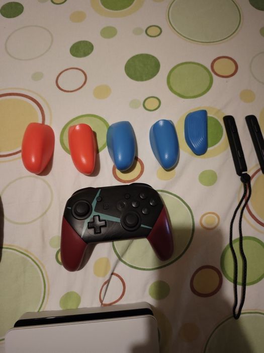 Продавам - Nintendo Switch Oled White