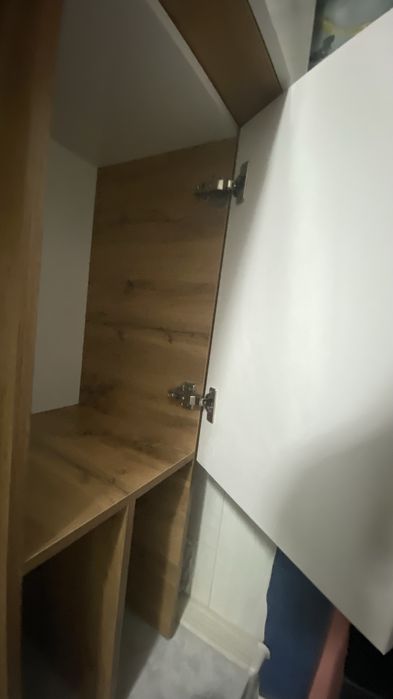 Кіреберіске арналған шкаф