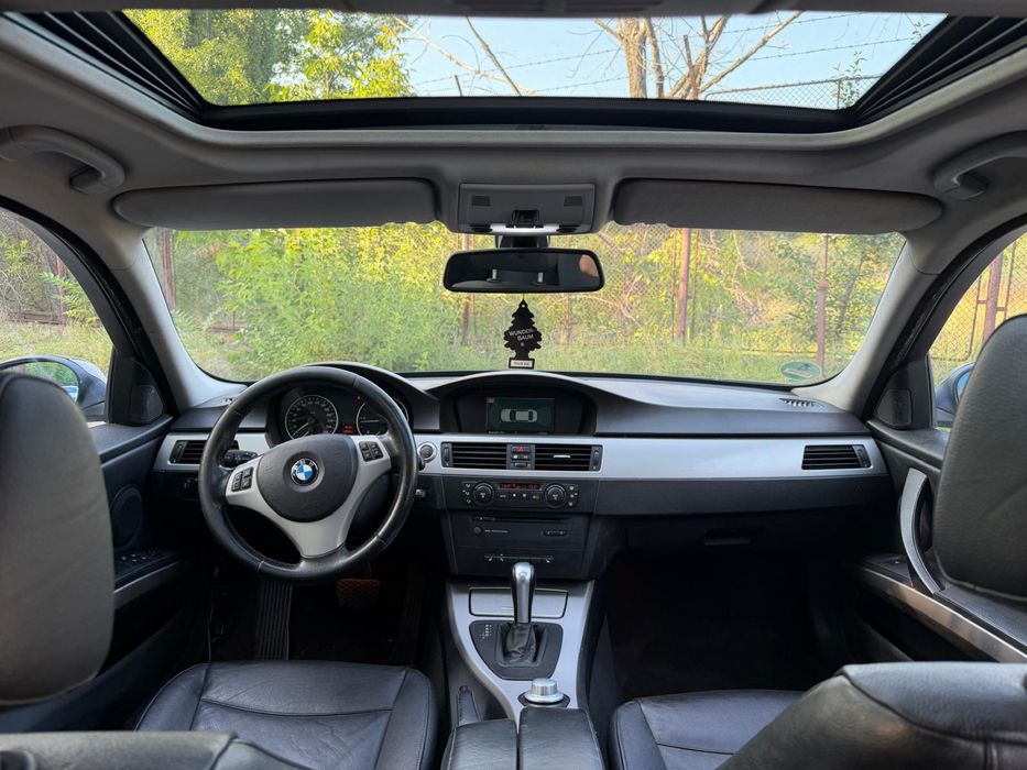 Bmw seria 3 AUTOMAT, Trapă, Navigatie, Piele