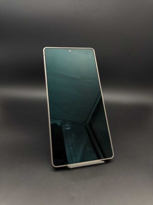 Dracula Amanet: Samsung S25 Ultra, 256Gb/12Ram.