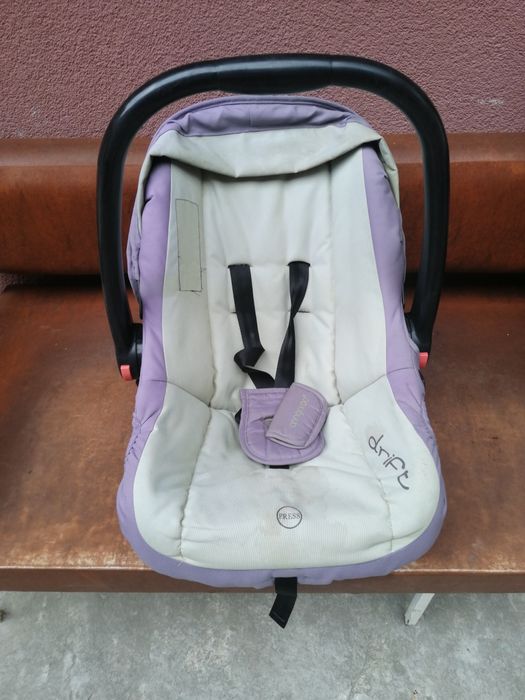 Детска кошница използвана