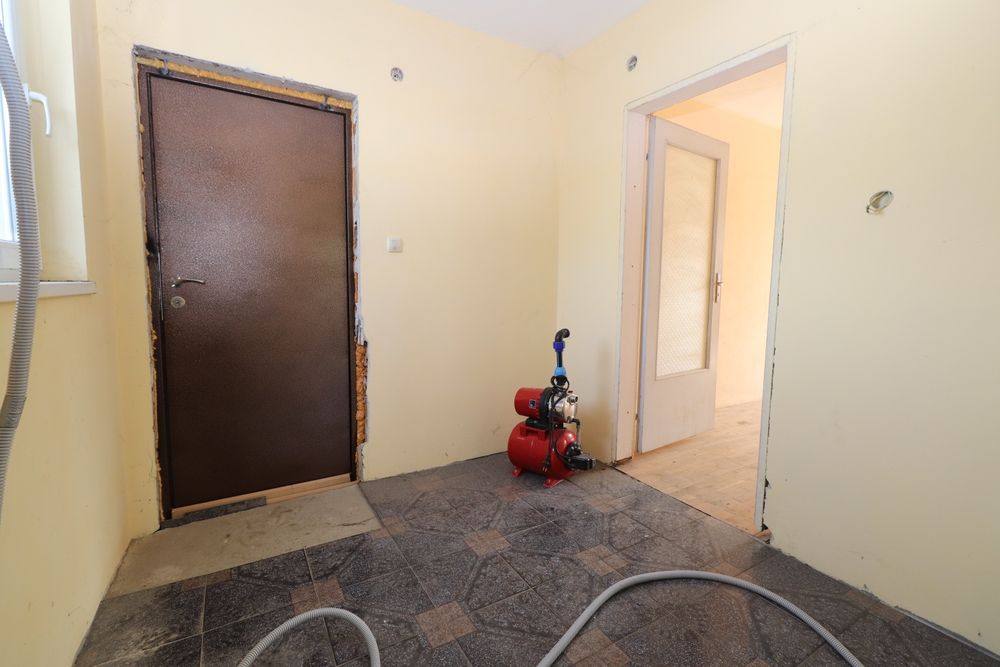 Давам под наем етаж къща 4 стаен 115кв м.