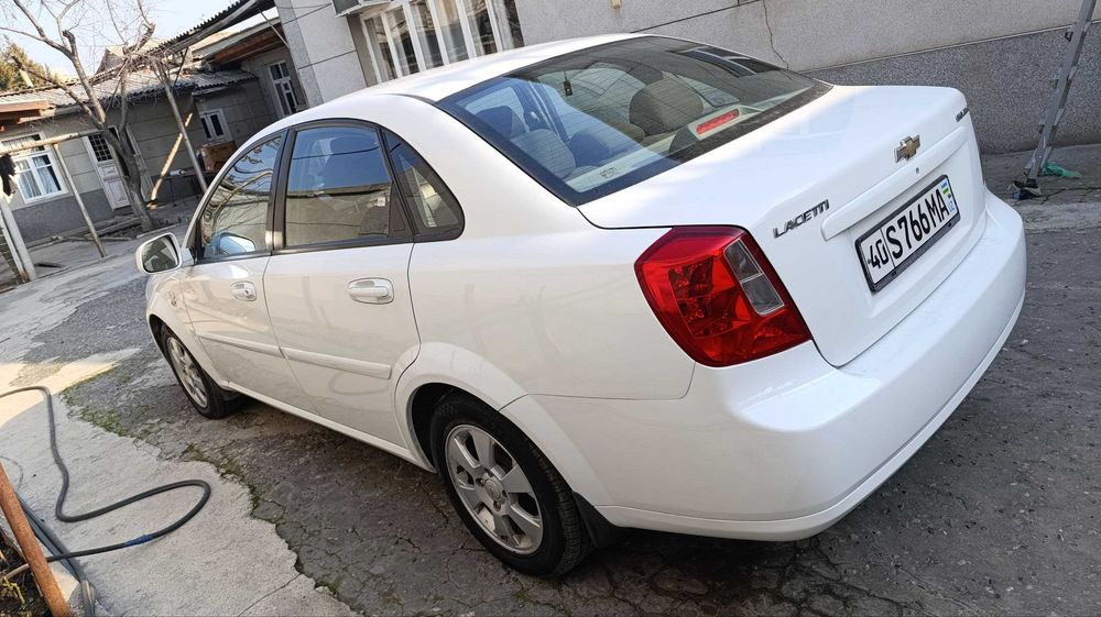 Sotiladi Chevrolet Gentra avtomat 2015 - 3 pozitsiya 53ming probeg