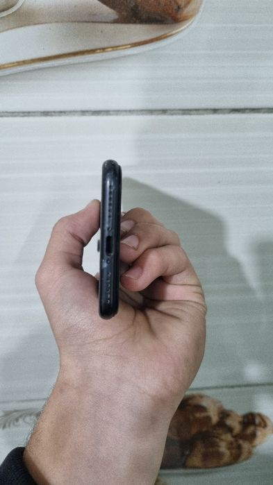 Iphone 7 32gb tel ideal srochni