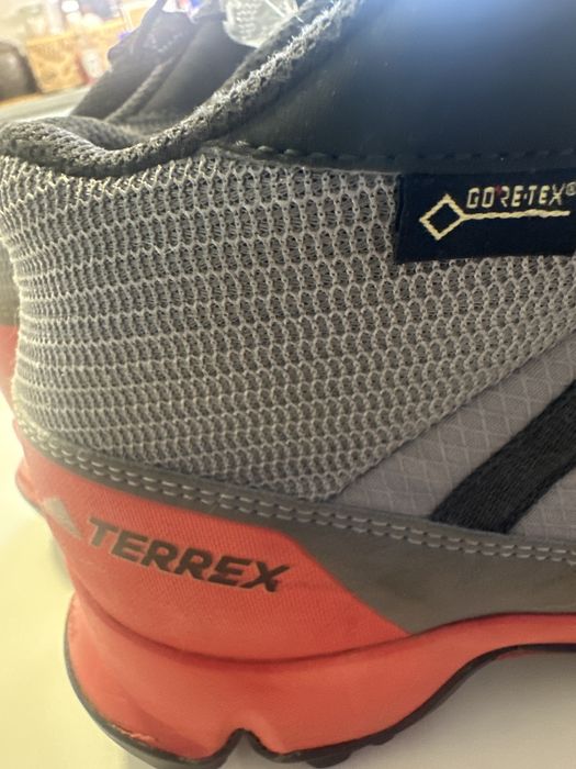 Зимни маратонки Адидас TEREX mid Gtx K GORE