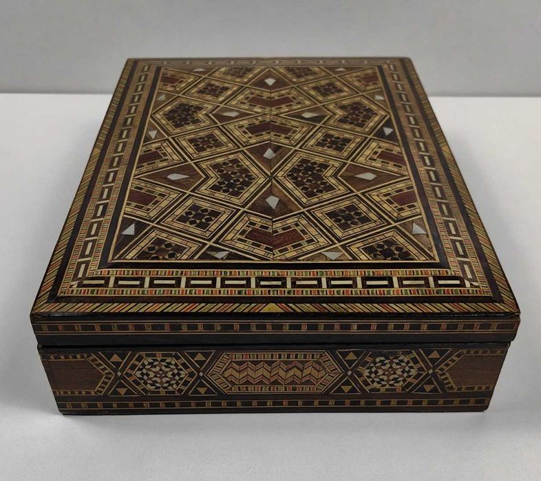 Разкошна Голяма КУТИЯ ЗА БИЖУТА СЕДЕФ Интарзия