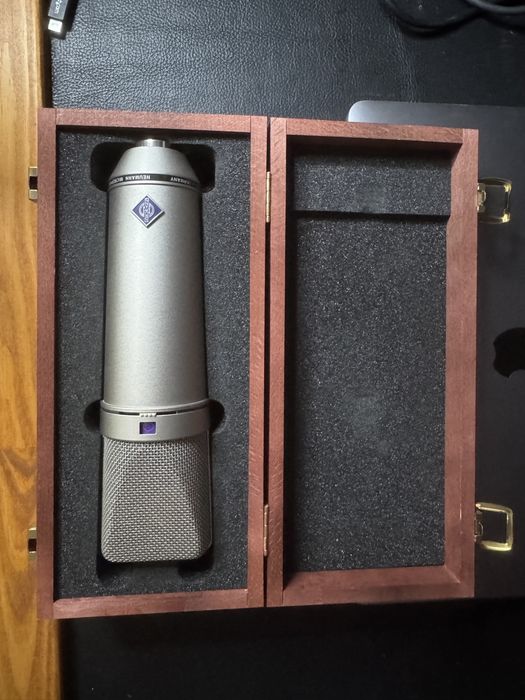 Microfon studio Neumann U87 Ai