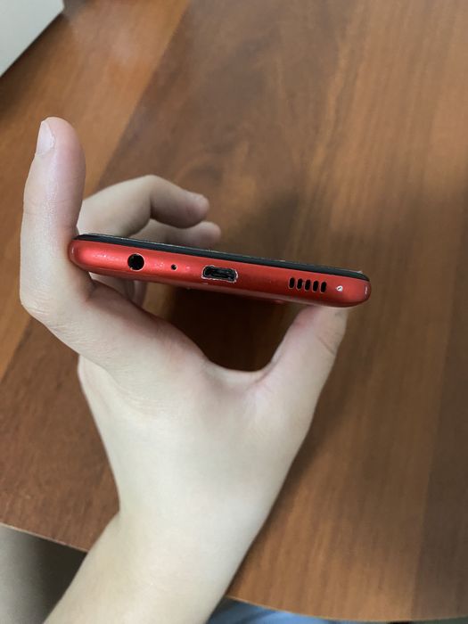 Продаю телефон