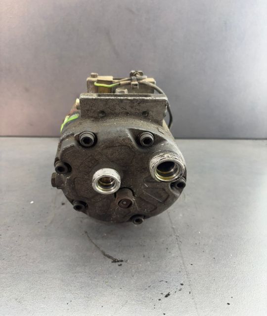 Compresor AC 8D0 260 805 Volkswagen VW Passat B5.5 (facelift)