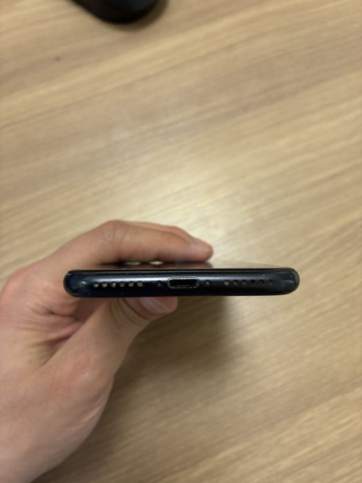 iPhone SE 2, черный, 64гб