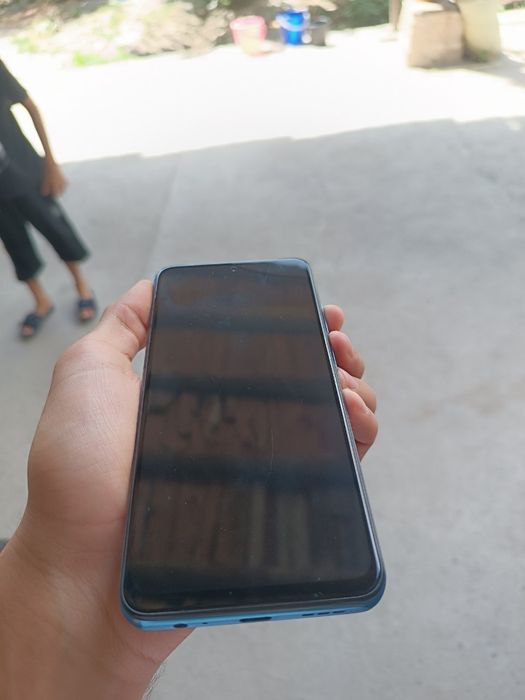 Redmi not 10s 64/4 yaxshi holatda