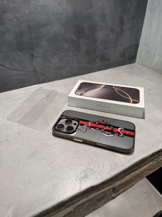 КАТО НОВ Iphone 16 Pro Natural + подаръци