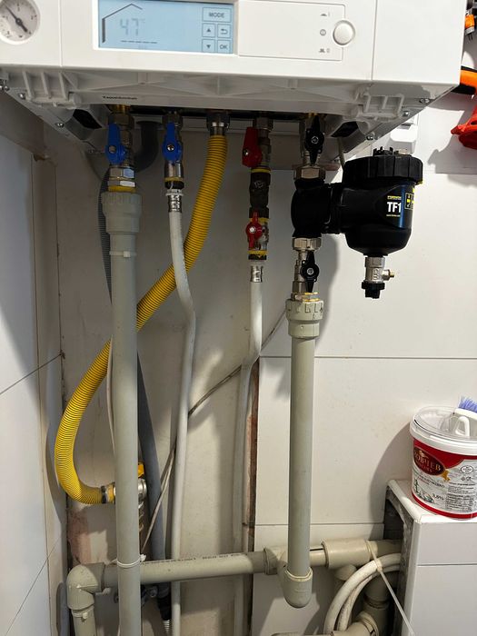 Viessmann Vitodens 100 - 26 kW двуконтурен газов котел, с монтаж и 1 г. гаранция – отличен, поддържан професионално,