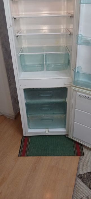 С доставкой холодильник продаю в хорошем рабочем состояни Высота-1м79