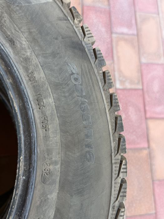 Зимние шины 205/65R16