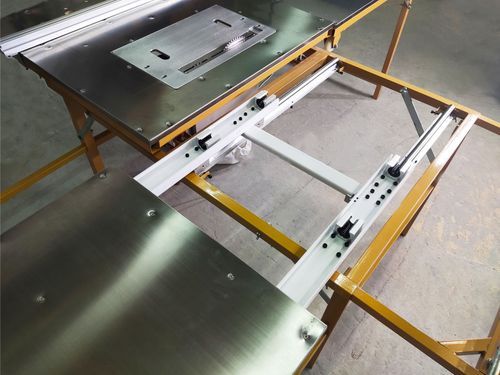 Многофункциональная пила для плитных материалов DM-10