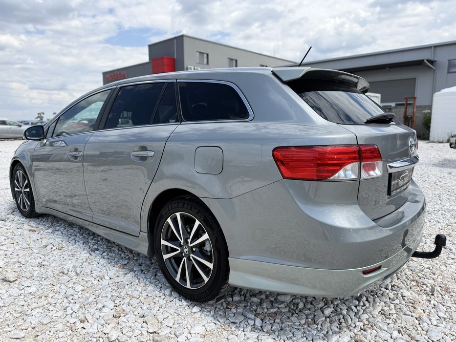 Toyota Avensis 1.8 VVT-i FACELIFT / EXECUTIVE / Navi