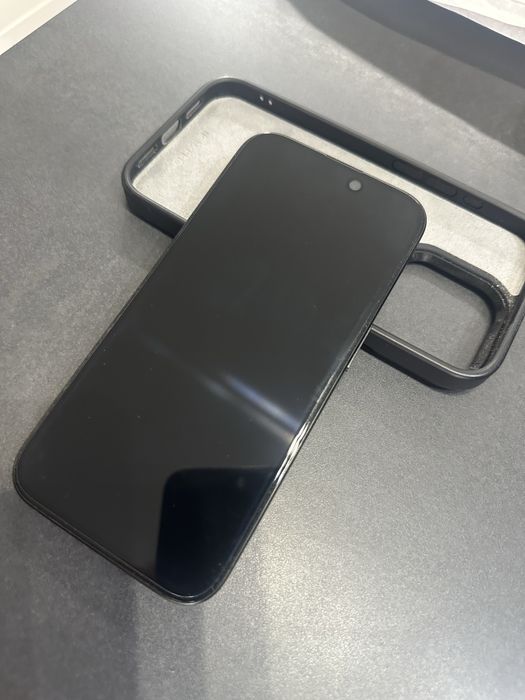 Iphone 15 pro , 128 Gb , negru.