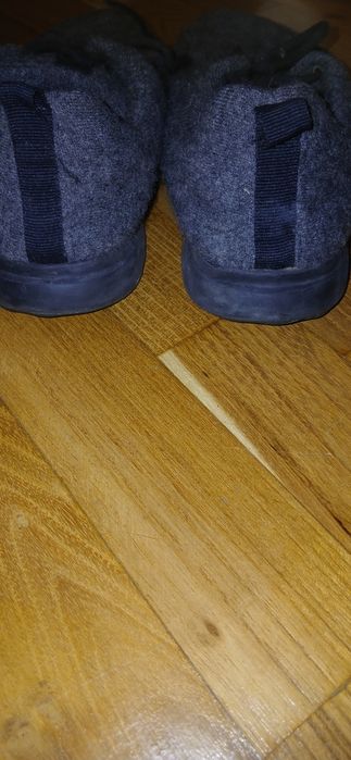 Incaltaminte 43  din lana merinos  pt,bărbați.
