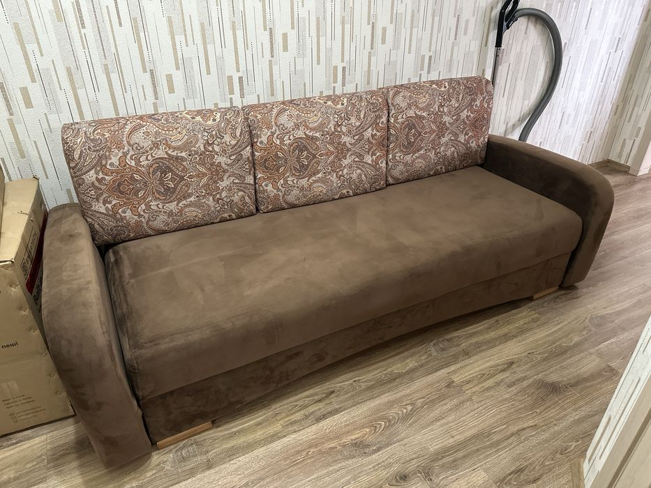 Диван раскладной и кресло