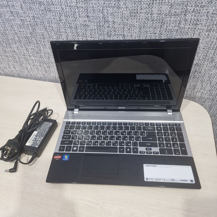 Продам ноутбук Acer Aspire V3.