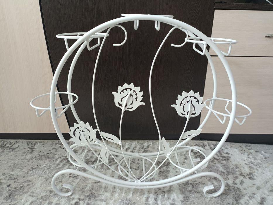 Продам подставку под цветы