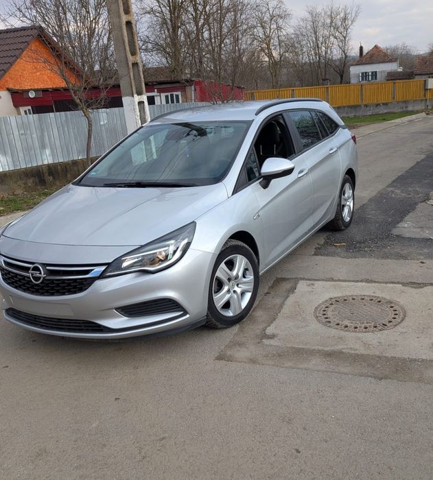 Opel Astra K 2017- posibilitate rate