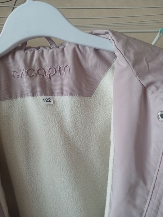Продам ветровку 122 размера