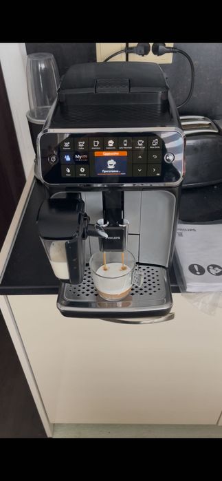 Кафемашина Philips EP4346 LatteGo