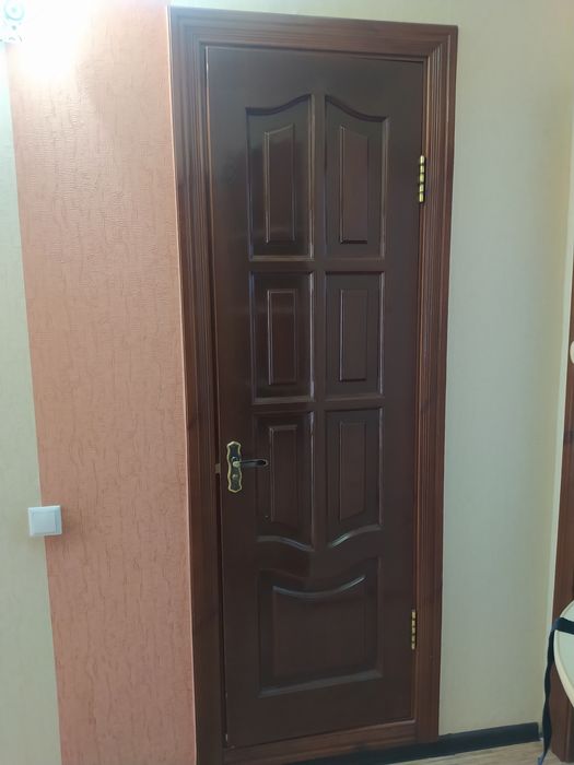 Продам двери межкомнатные.