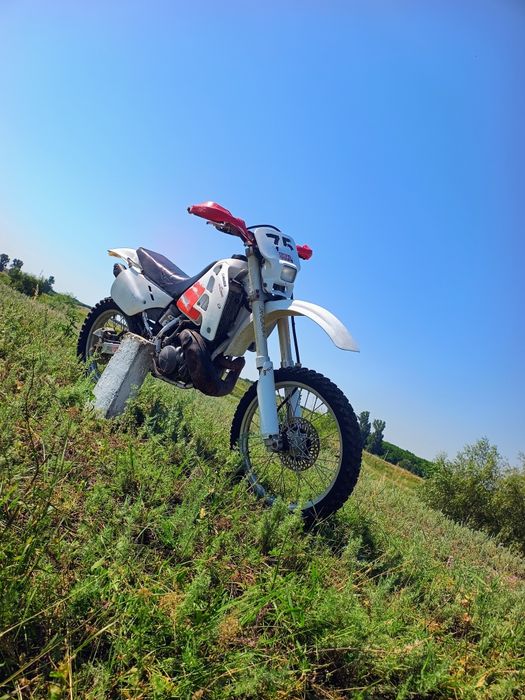 Vând sau schimb cross  Honda 250 2t