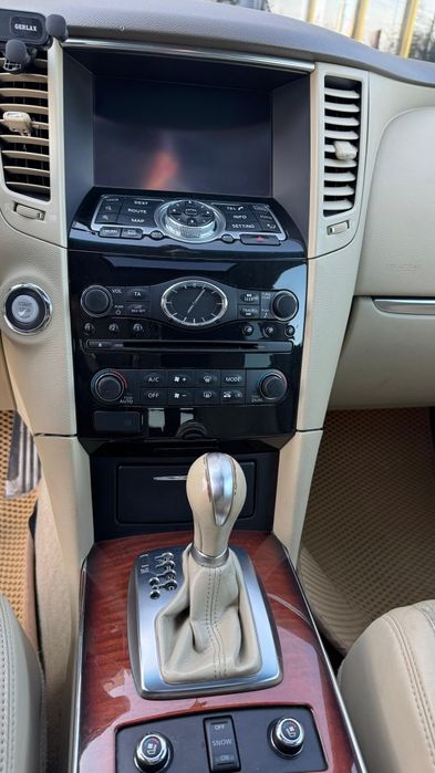 Продам Инфинити QX70