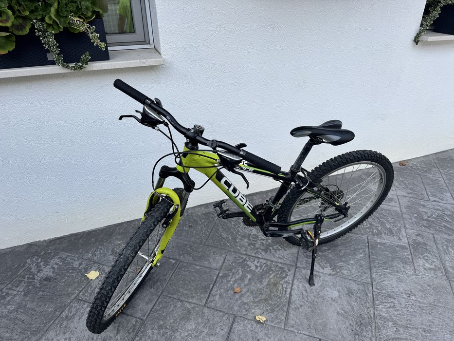 Bicicleta Cube Race 260