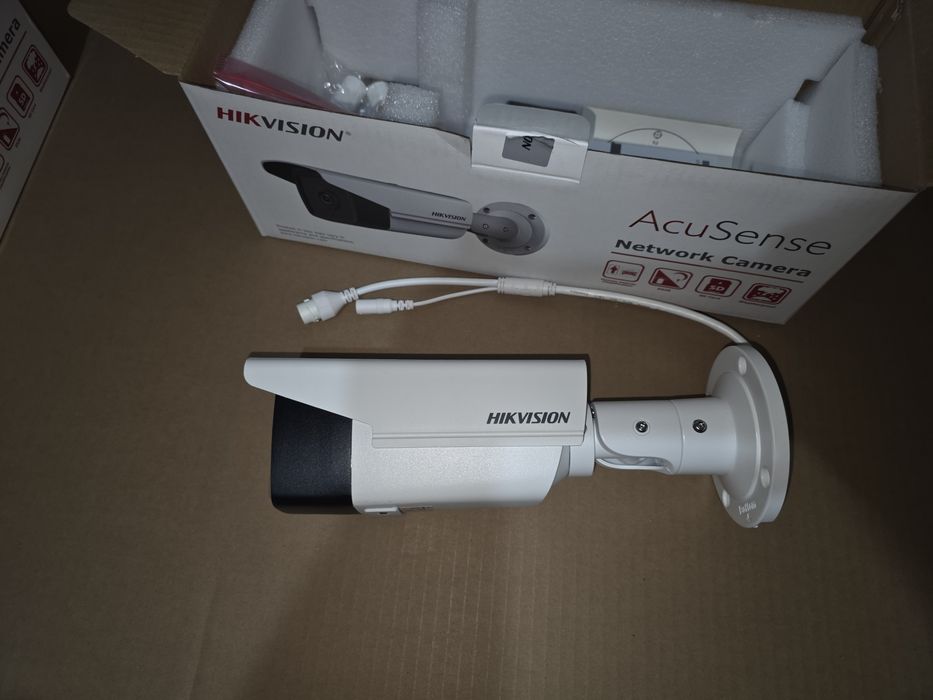 Camera supraveghere IP exterior Hikvision AcuSense DS-2CD2T63G2-4I28, 6 MP, IR 80 m, 2.8 mm,