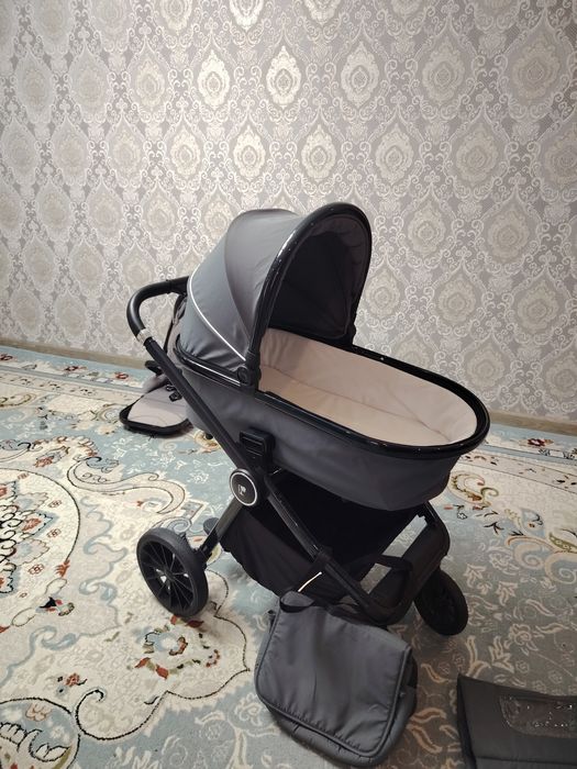 Коляска мен ходунок сатылады
