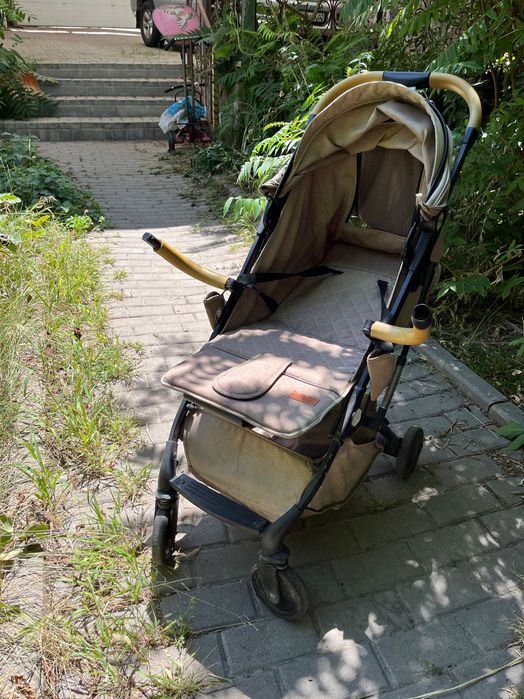 Продается б/у коляска