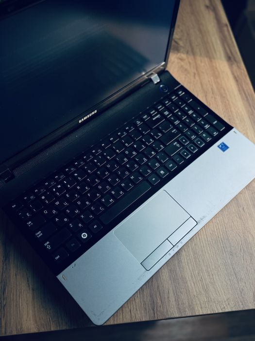 Ноутбук для учебы Samsung