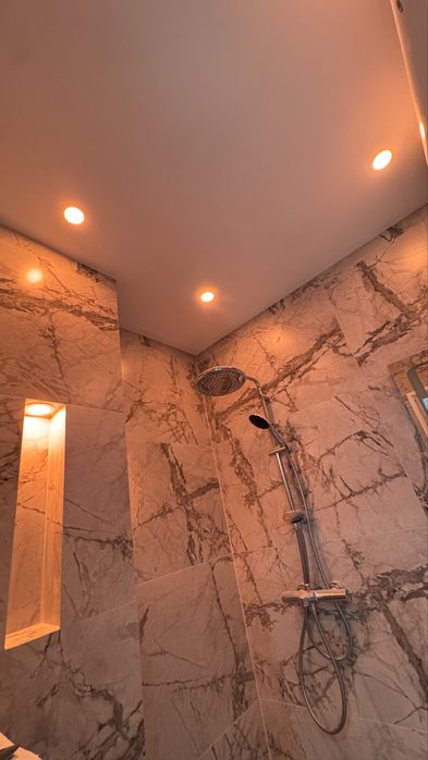 6 броя RGB LED лунички +CCT с вграден интелигентен светодиод