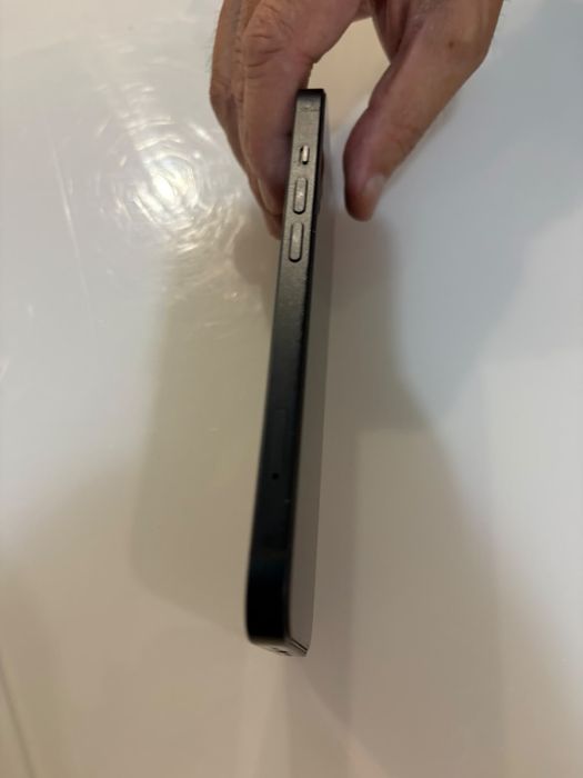 Продам IPHONE 13, в идеальном состоянии!