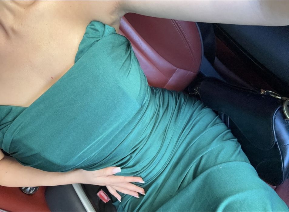 Тъмно зелена официална рокля размер S