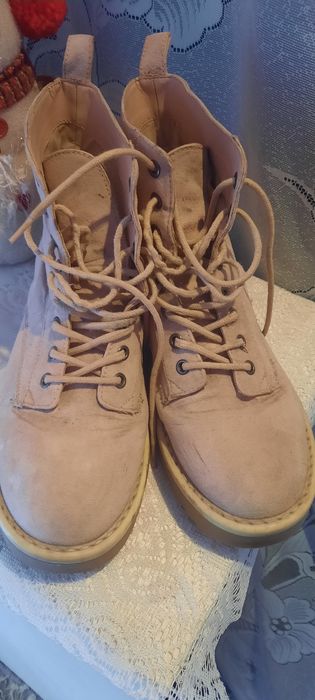 Vind ghete nr 38 piele întoarsă