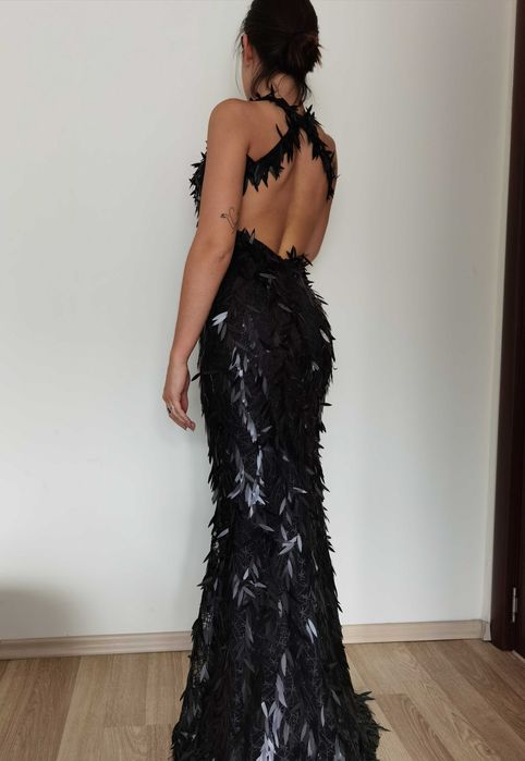 Черна дълга рокля