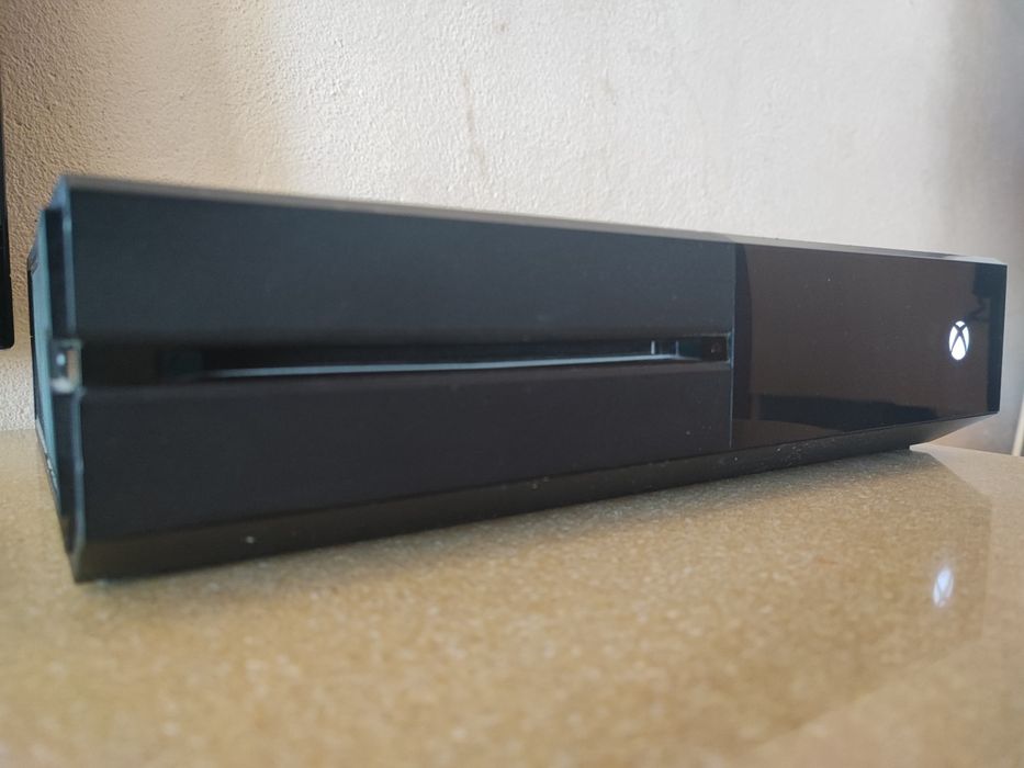 Xbox One FAT 500gb + Controller+5 jocuri